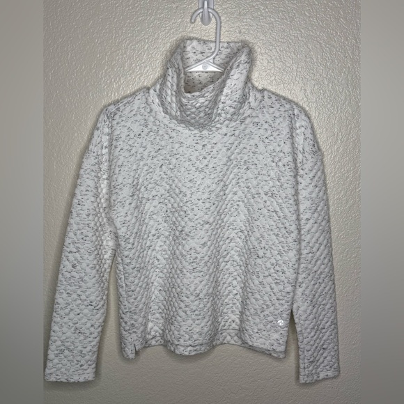 Sweaters - Cozy White Textured Women's Sweatshirt Crop Size Small White/Gray